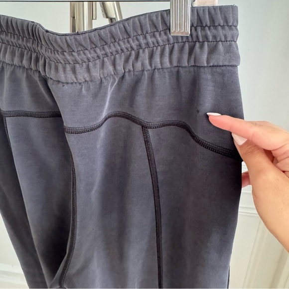 Lululemon Softstreme High Rise Navy Blue Pants Size 4 - Picture 12 of 12